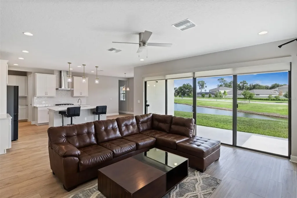 14825 Paddock Pond Avenue Lithia FL 33547