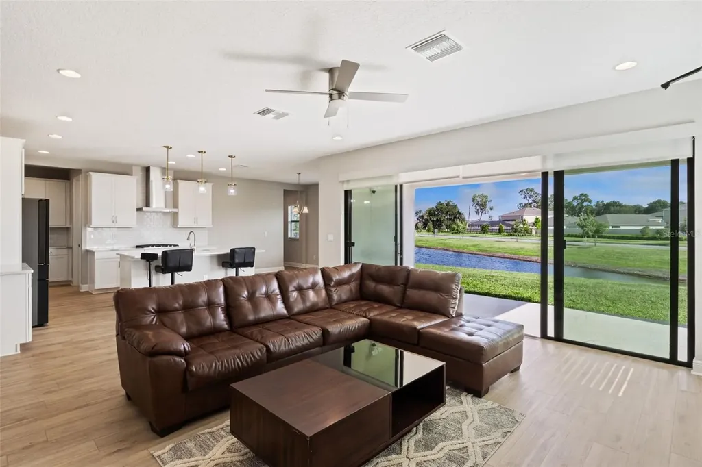 14825 Paddock Pond Avenue Lithia FL 33547