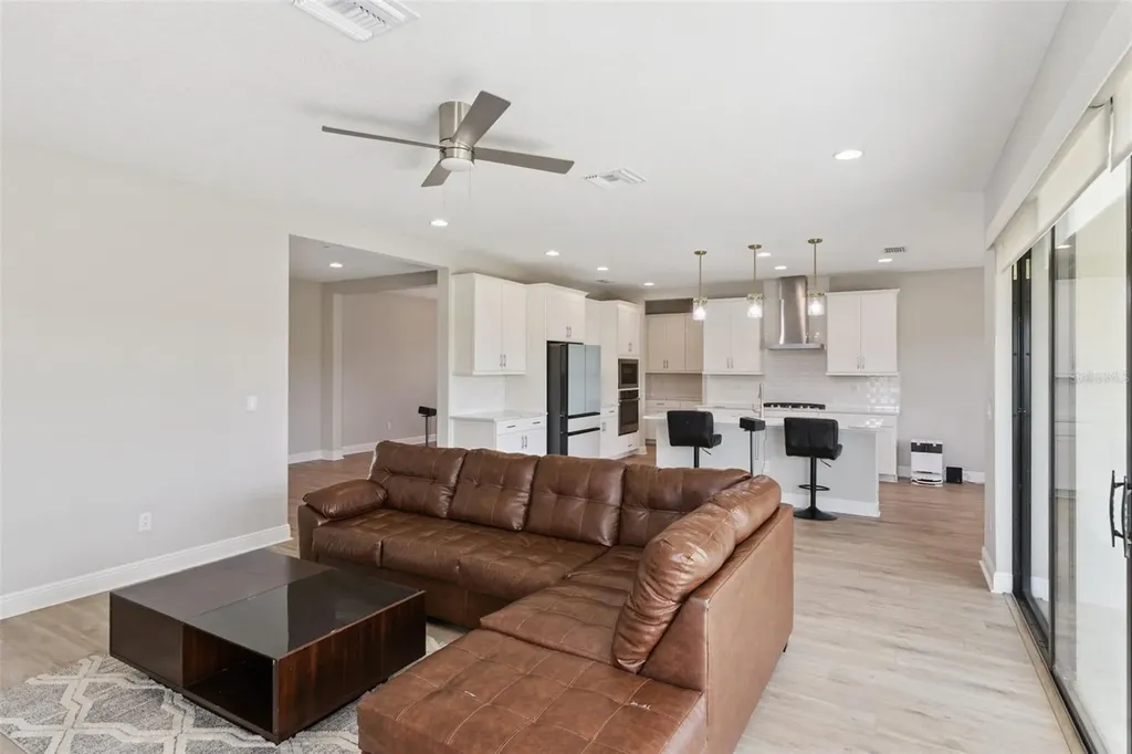 14825 Paddock Pond Avenue Lithia FL 33547