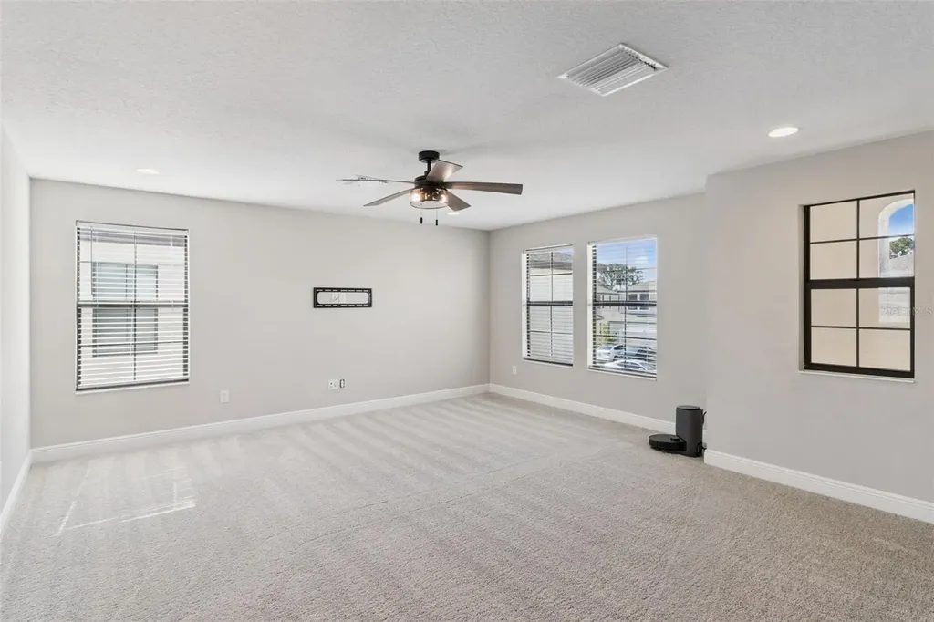 14825 Paddock Pond Avenue Lithia FL 33547