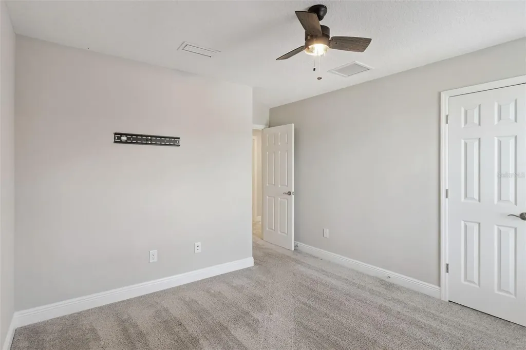 14825 Paddock Pond Avenue Lithia FL 33547