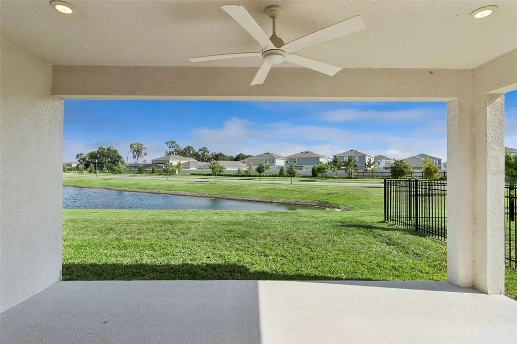 14825 Paddock Pond Avenue Lithia FL 33547