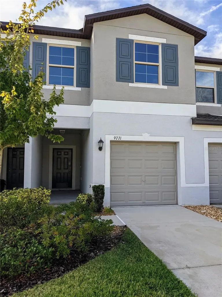 9771 Pembrooke Pines Drive Ruskin FL 33573