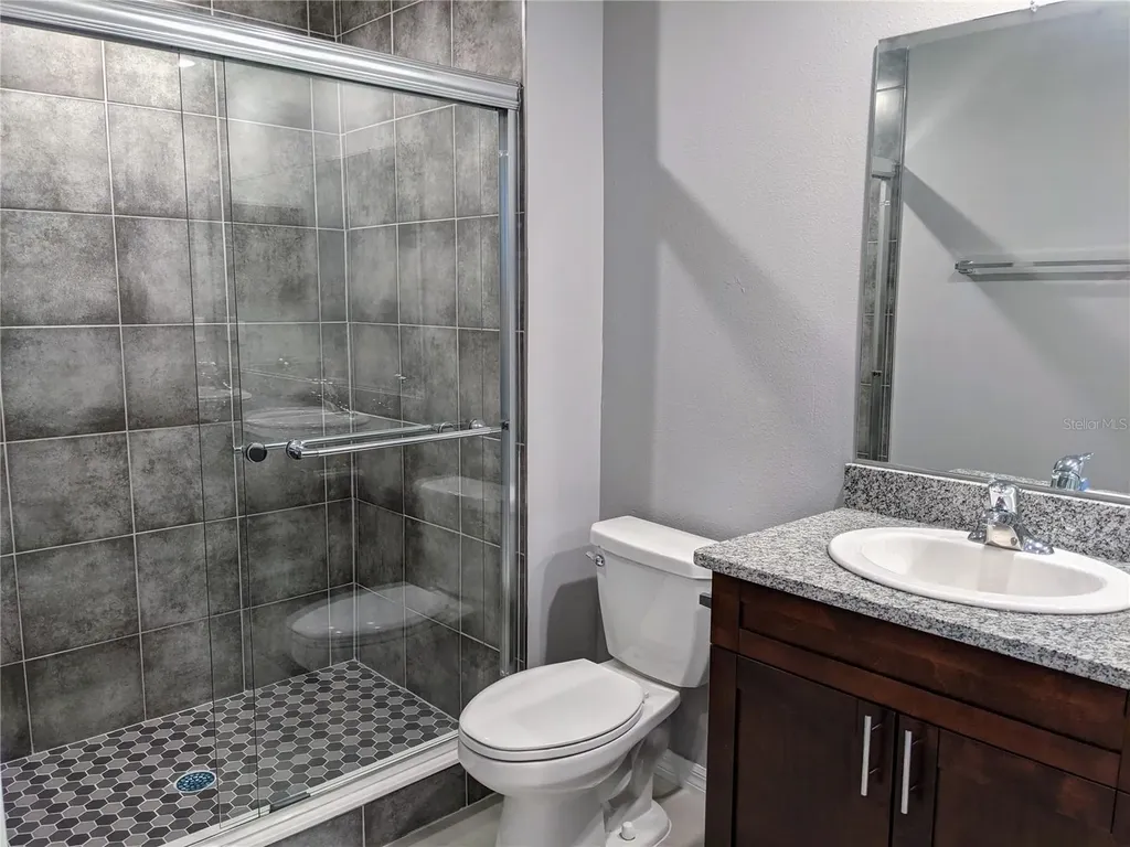 9771 Pembrooke Pines Drive Ruskin FL 33573