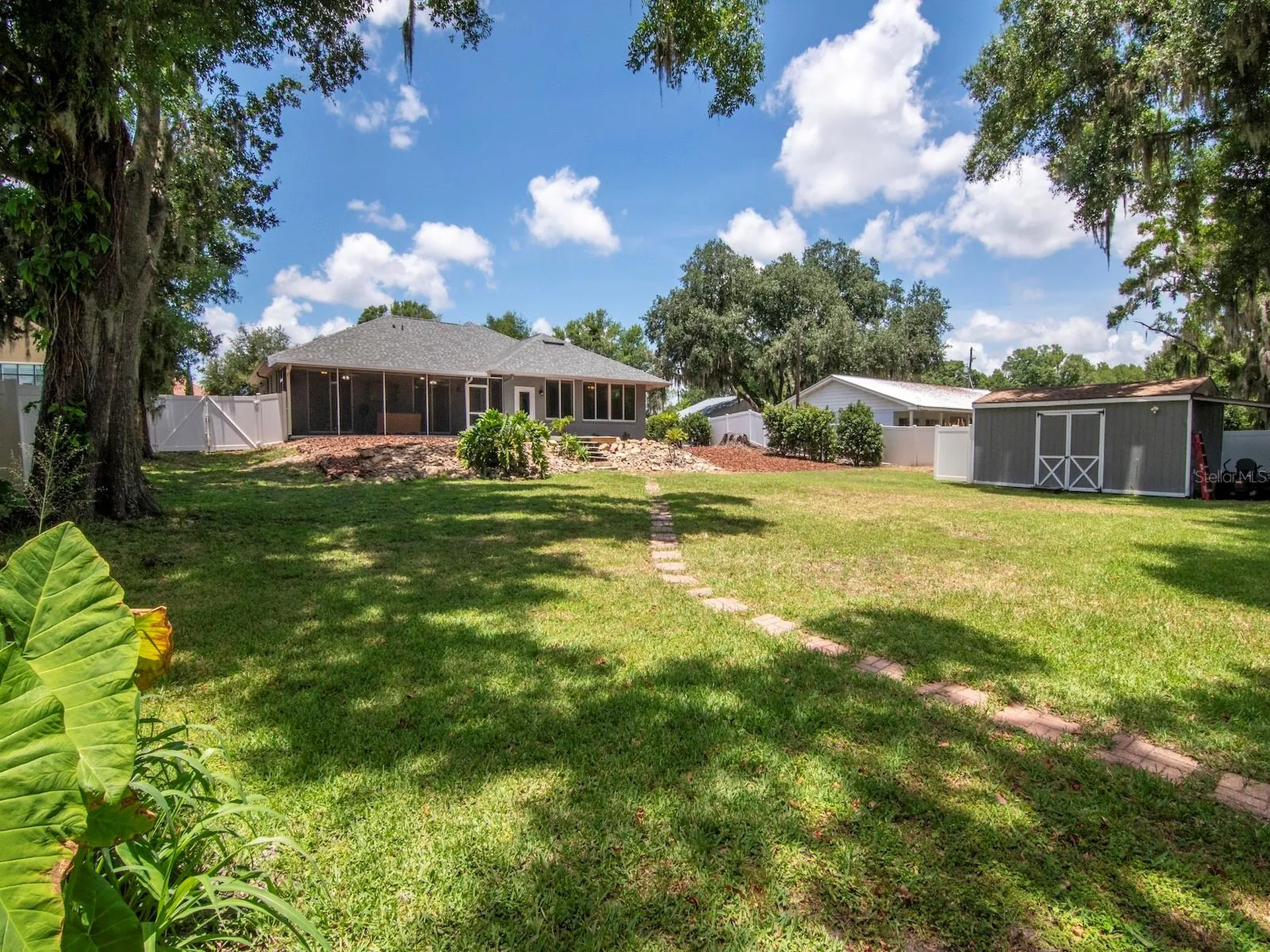 219 Willow Bend Parkway Lutz FL 33549