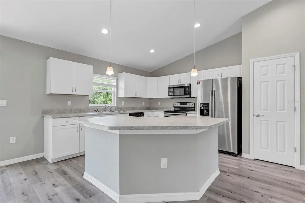 21512 SW Rainbow Lakes Boulevard Dunnellon FL 34431