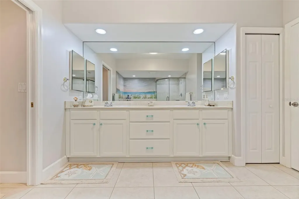 1645 Pinellas Bayway S Tierra Verde FL 33715
