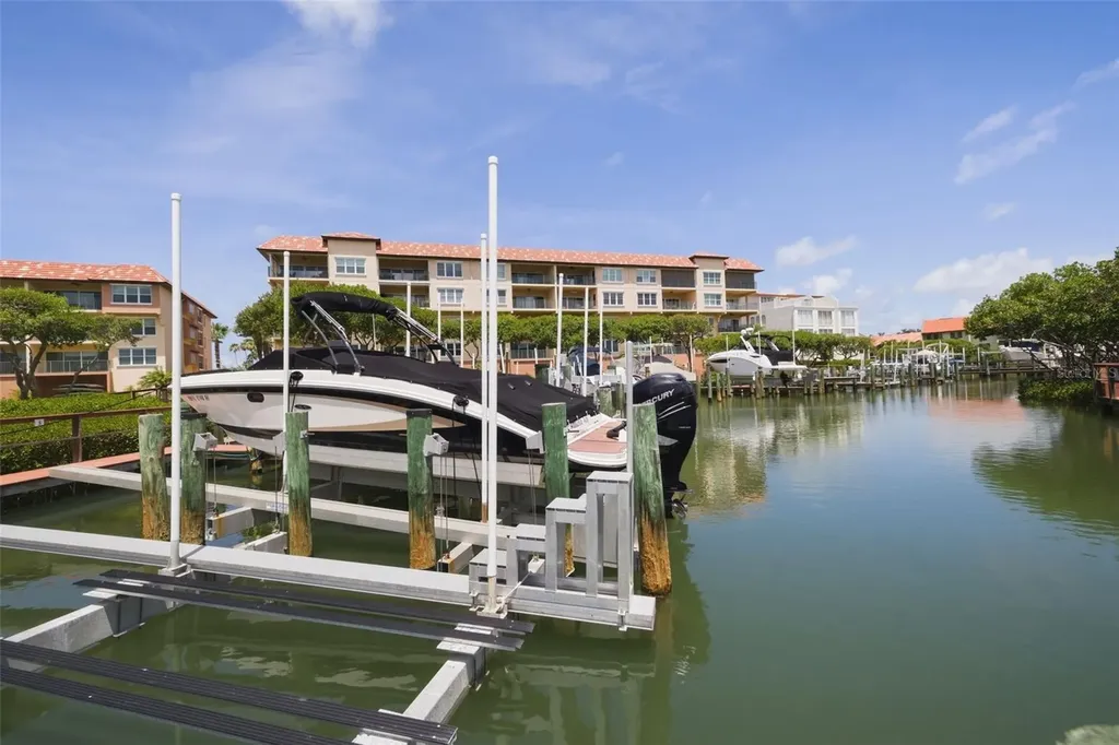 1645 Pinellas Bayway S Tierra Verde FL 33715