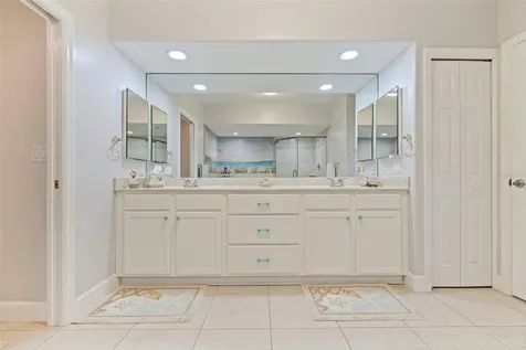 1645 Pinellas Bayway S Tierra Verde FL 33715