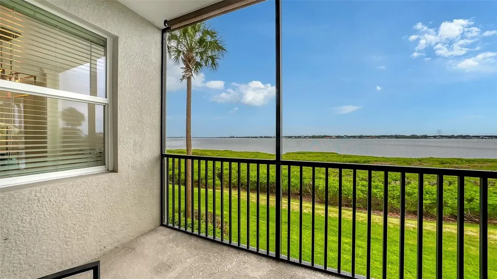 1020 Tidewater Shores Loop Bradenton FL 34208