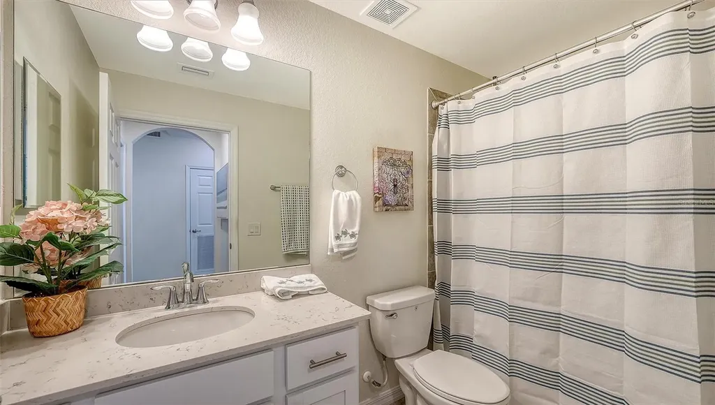 1020 Tidewater Shores Loop Bradenton FL 34208