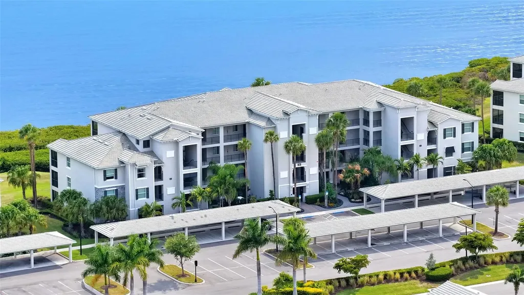 1020 Tidewater Shores Loop Bradenton FL 34208