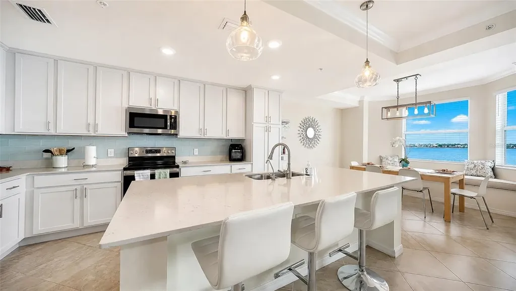 1020 Tidewater Shores Loop Bradenton FL 34208