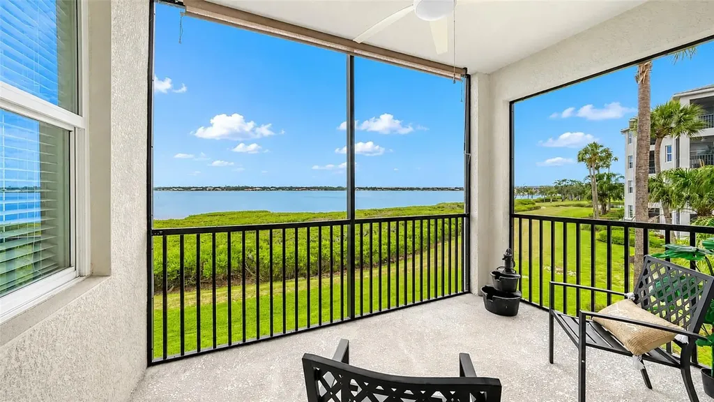 1020 Tidewater Shores Loop Bradenton FL 34208