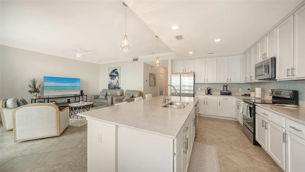 1020 Tidewater Shores Loop Bradenton FL 34208