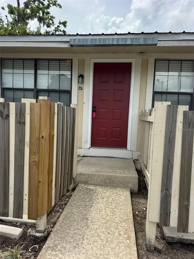 420-420 Mills Street Leesburg FL 34748