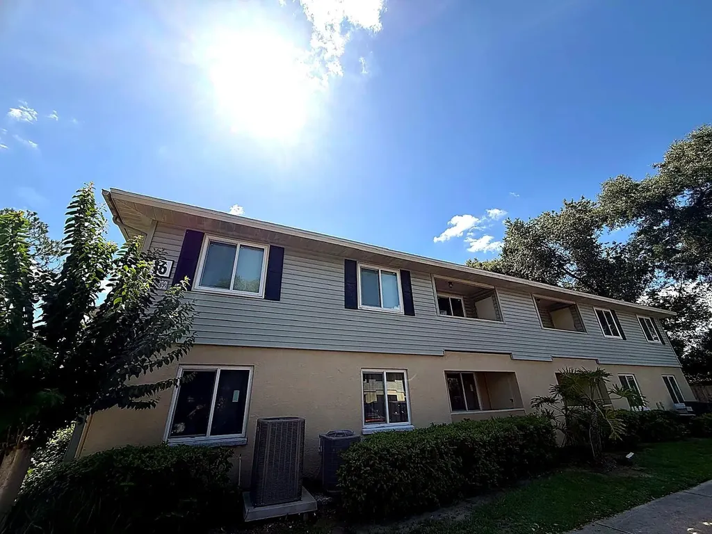 228 Thorn Tree Place Brandon FL 33510