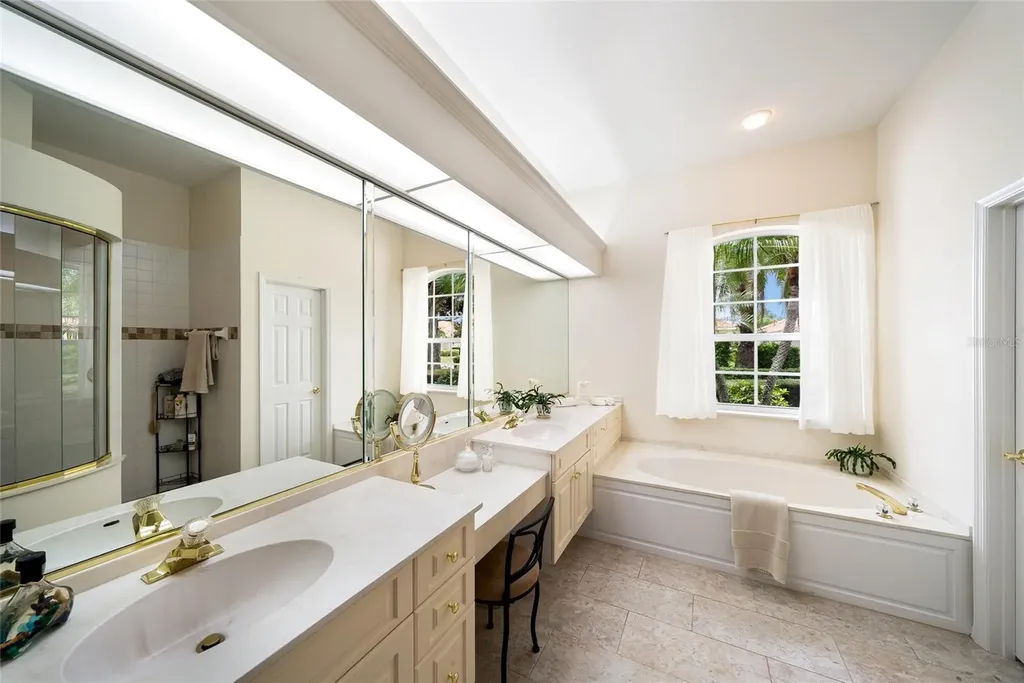 7058 Twin Hills Terrace Lakewood Ranch FL 34202