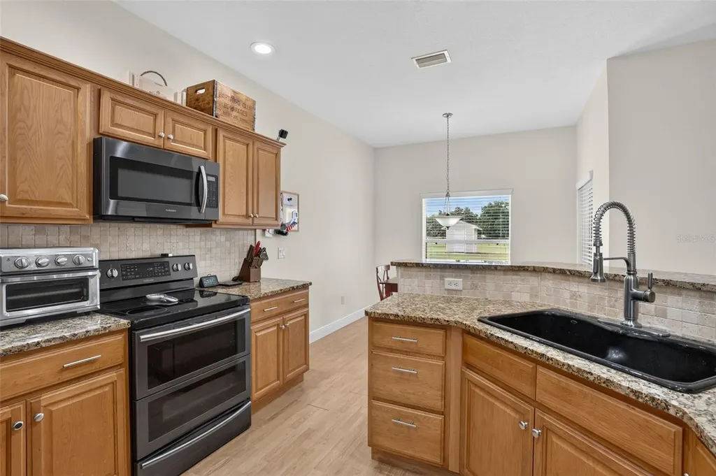 2440 Cr 546 Bushnell FL 33513