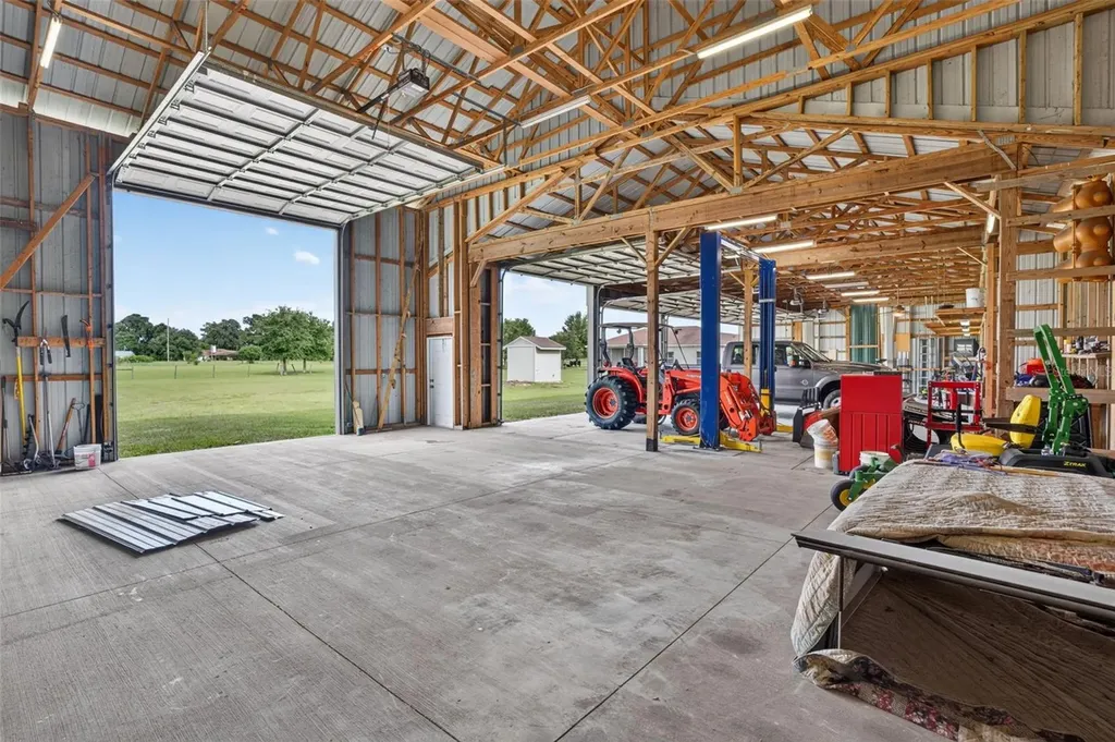 2440 Cr 546 Bushnell FL 33513