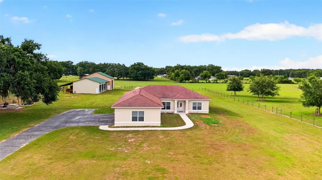 2440 Cr 546 Bushnell FL 33513