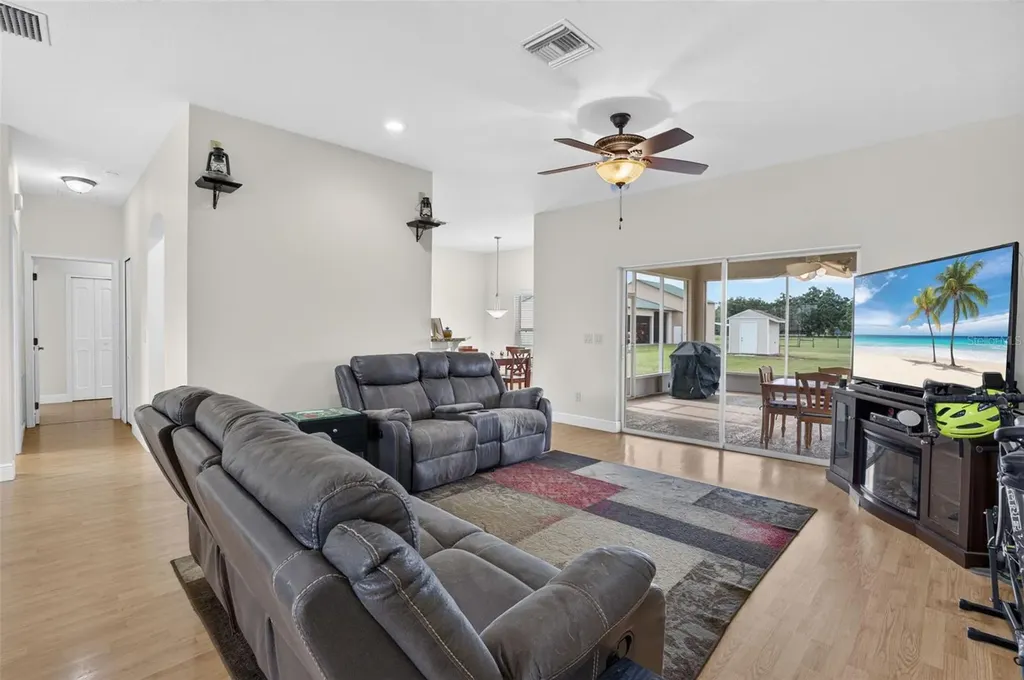 2440 Cr 546 Bushnell FL 33513