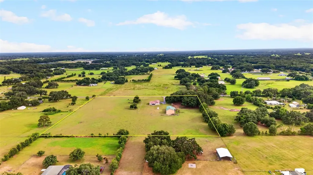2440 Cr 546 Bushnell FL 33513