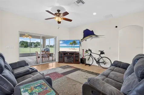 2440 Cr 546 Bushnell FL 33513