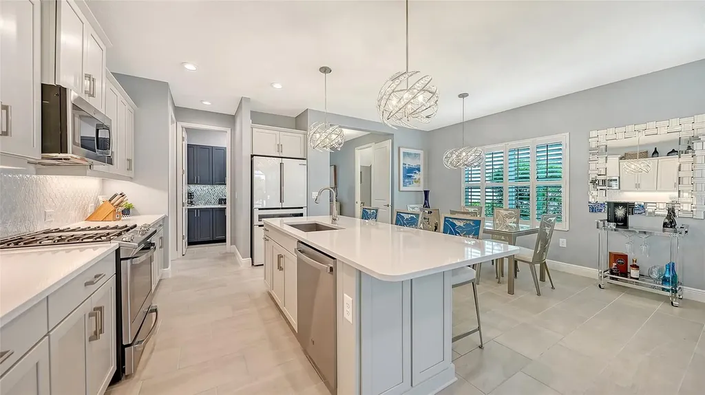8542 Frangipani Terrace Sarasota FL 34240