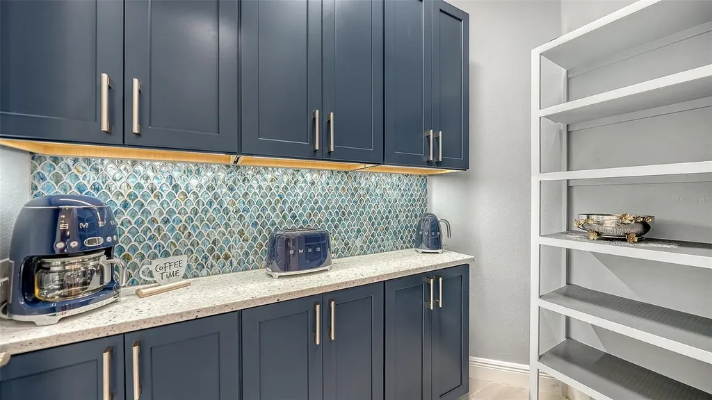 8542 Frangipani Terrace Sarasota FL 34240