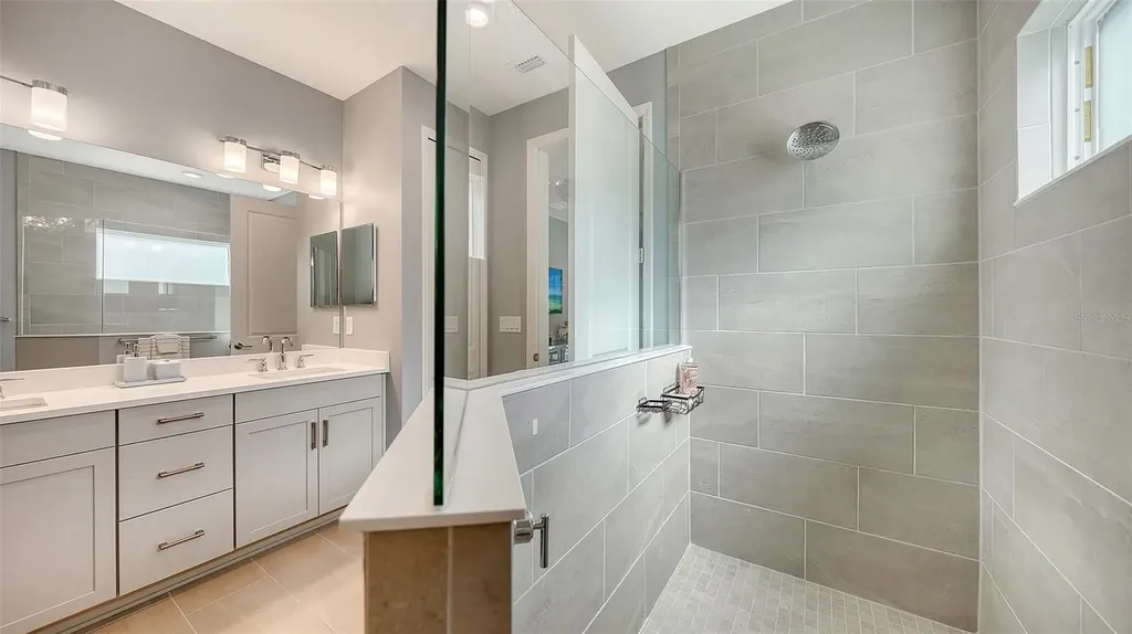 8542 Frangipani Terrace Sarasota FL 34240