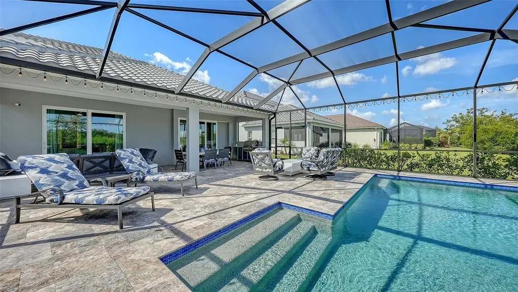 8542 Frangipani Terrace Sarasota FL 34240