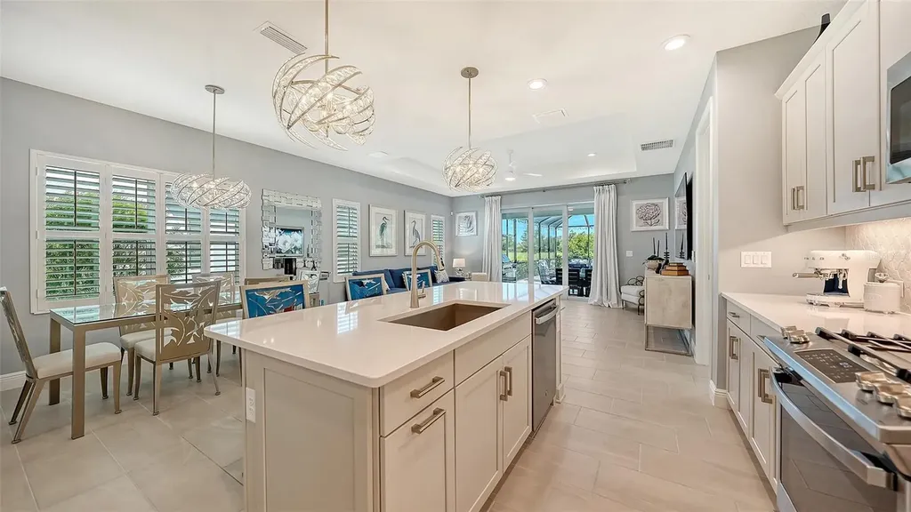 8542 Frangipani Terrace Sarasota FL 34240