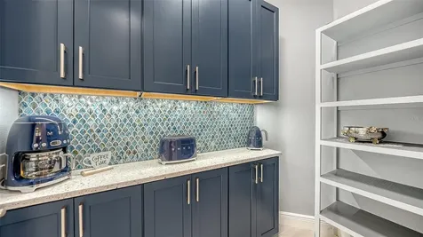 8542 Frangipani Terrace Sarasota FL 34240