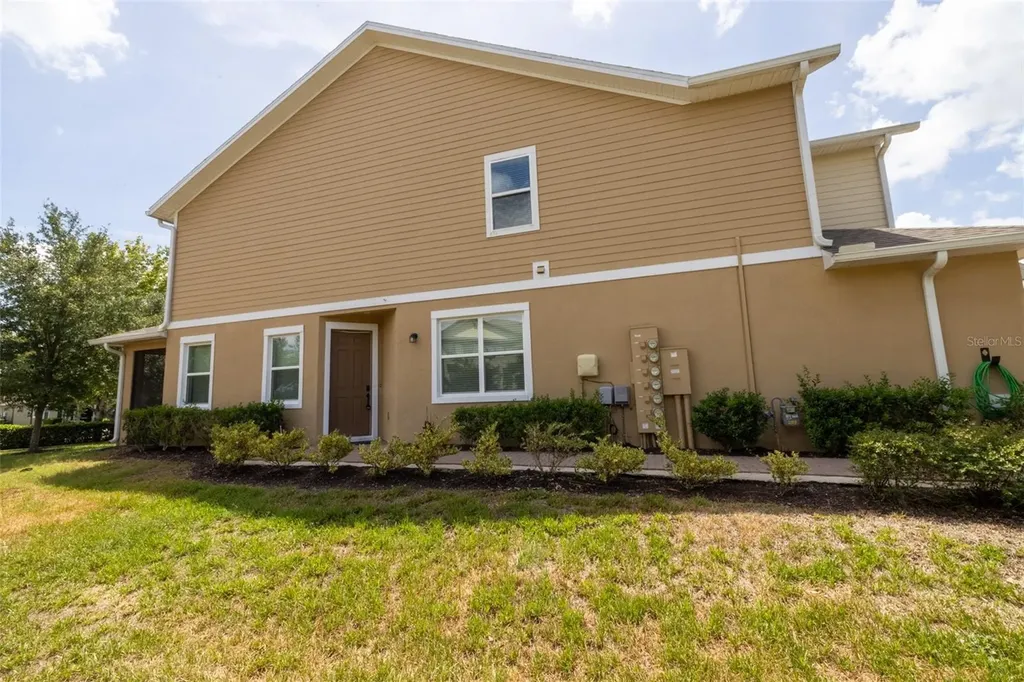 5732 Spotted Harrier Way Lithia FL 33547