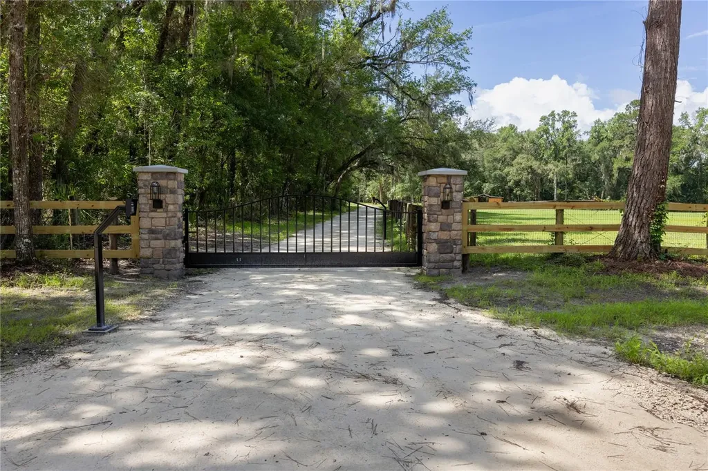 14810 NW 185 Street Williston FL 32696