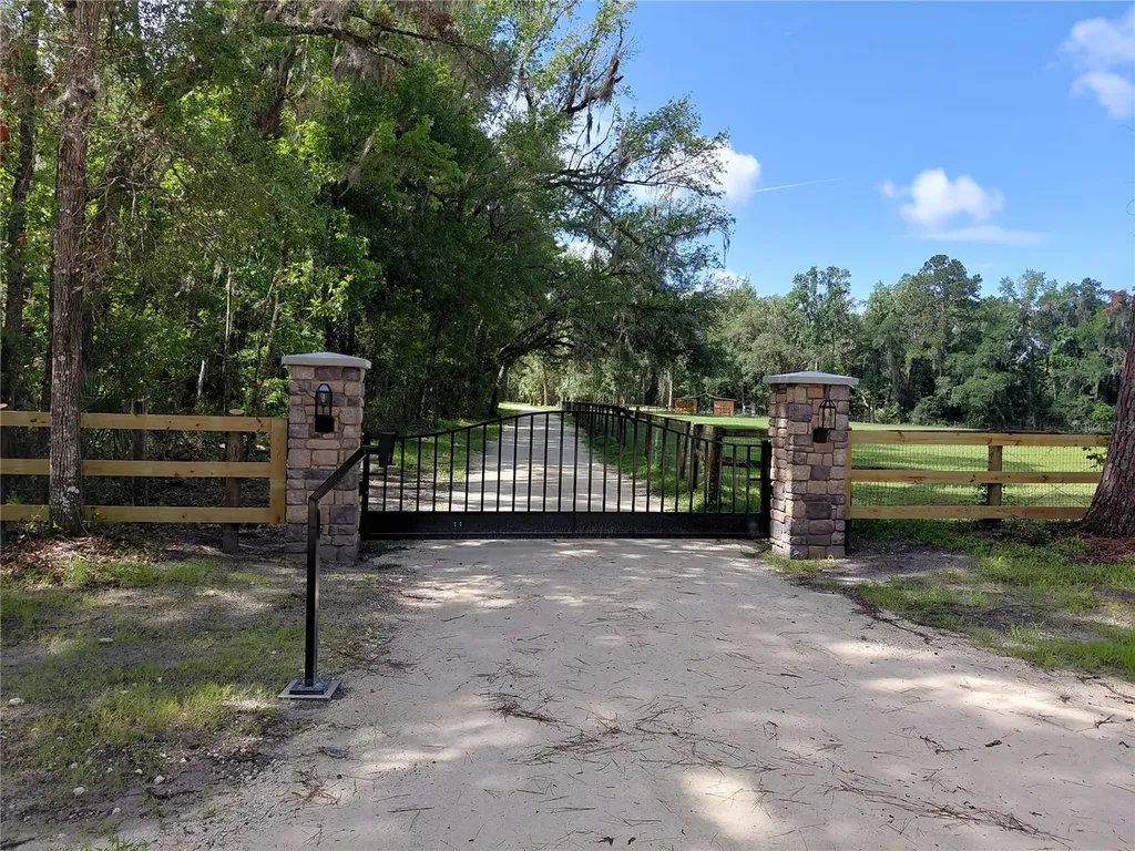 14810 NW 185 Street Williston FL 32696