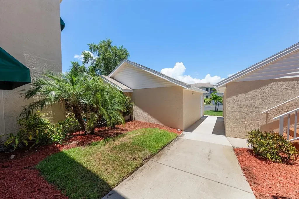 6330 99th Way N Seminole FL 33708