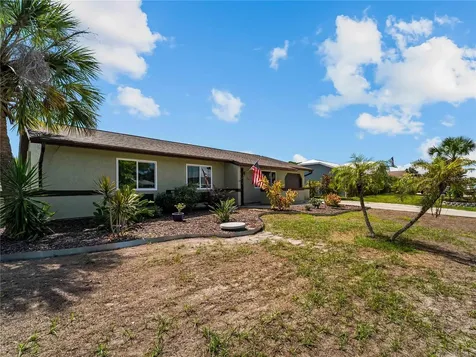 5008 Chaves Circle Port Charlotte FL 33948
