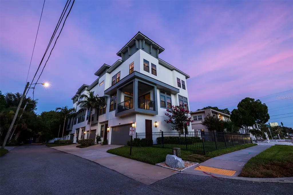 1815 5th Street N St Petersburg FL 33704