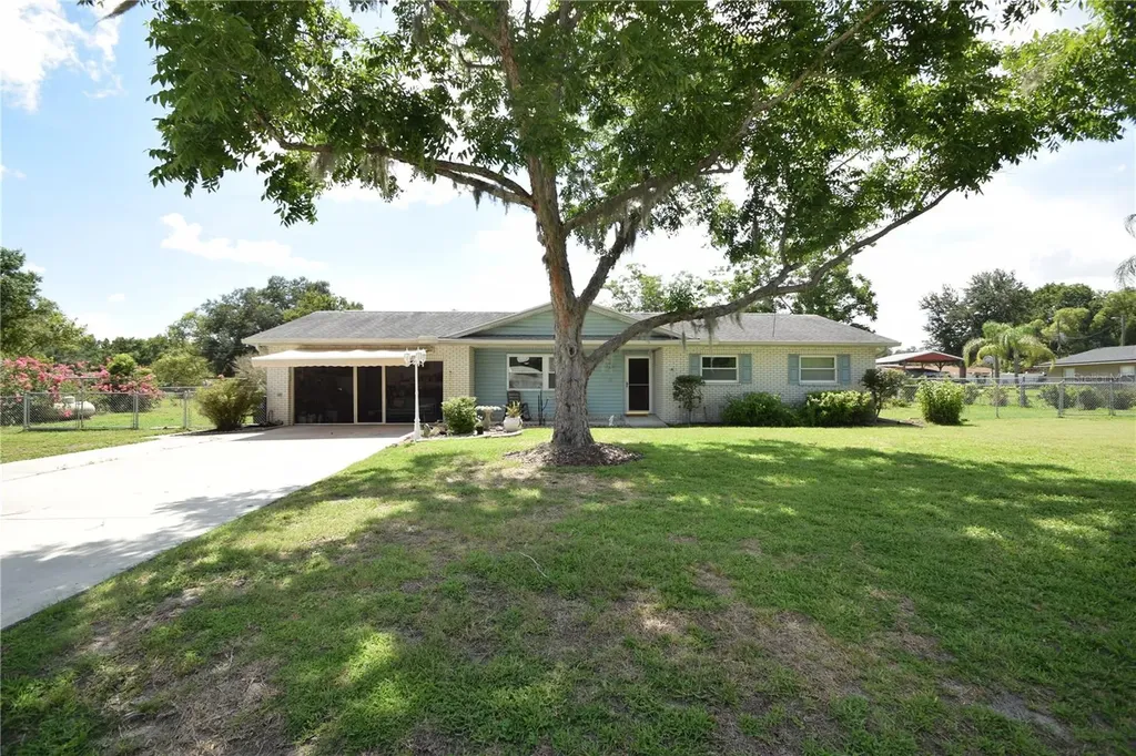 6739 Farris Drive Lakeland FL 33811