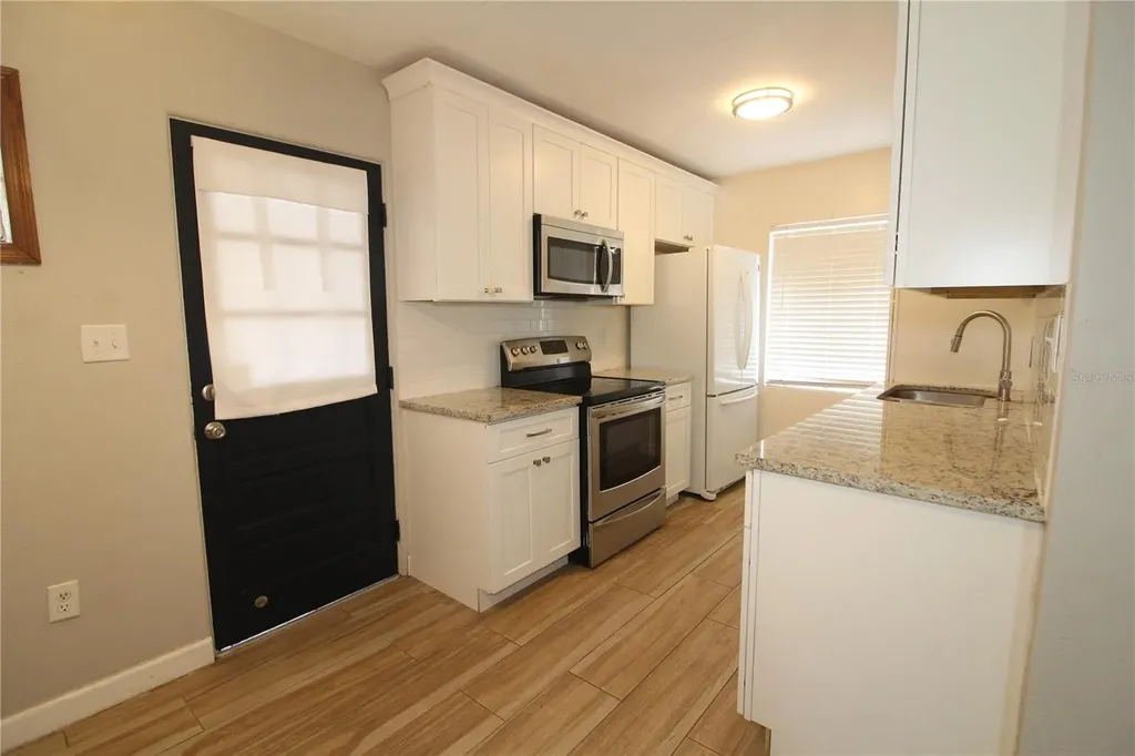 207 Lake View Drive Sanford FL 32773