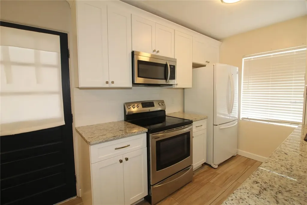 207 Lake View Drive Sanford FL 32773