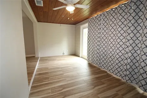 207 Lake View Drive Sanford FL 32773
