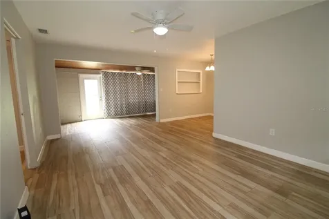 207 Lake View Drive Sanford FL 32773