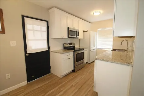 207 Lake View Drive Sanford FL 32773