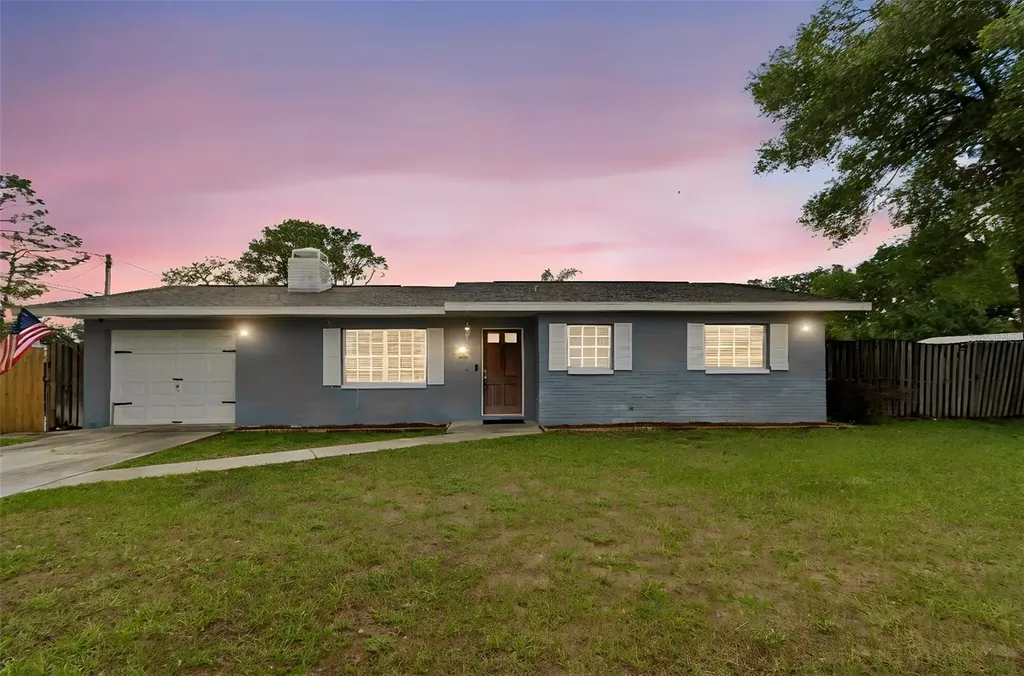 39051 12th Avenue Zephyrhills FL 33542