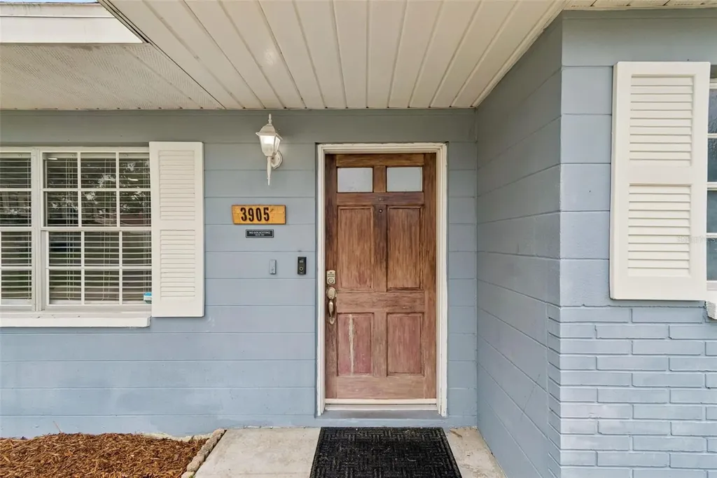 39051 12th Avenue Zephyrhills FL 33542