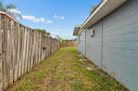 39051 12th Avenue Zephyrhills FL 33542