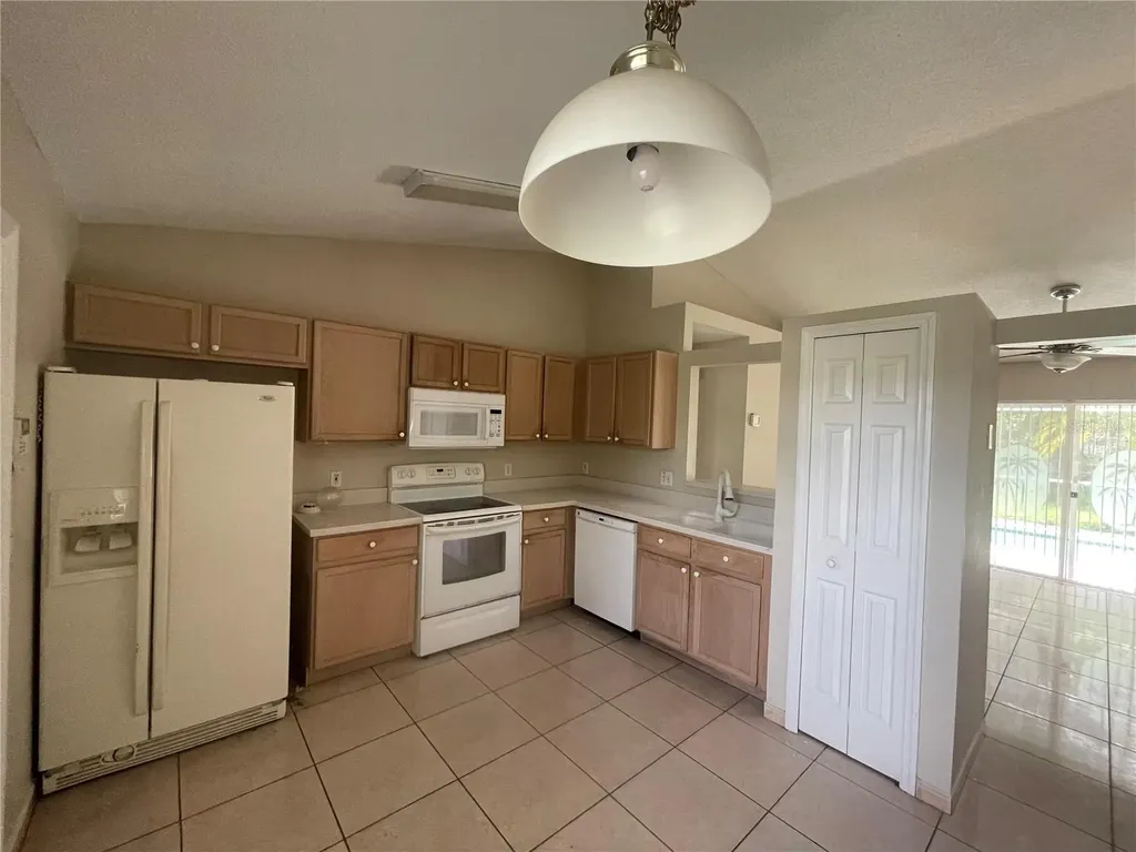 569 Pinehurst Cove Kissimmee FL 34758